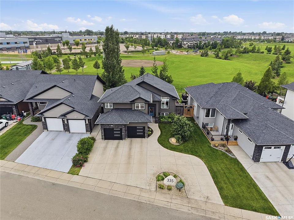 1st image of 335 Dawson CRESCENT