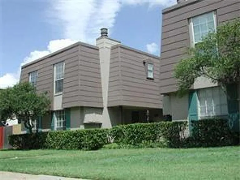 3629 Rickshaw Dr — Photo 1