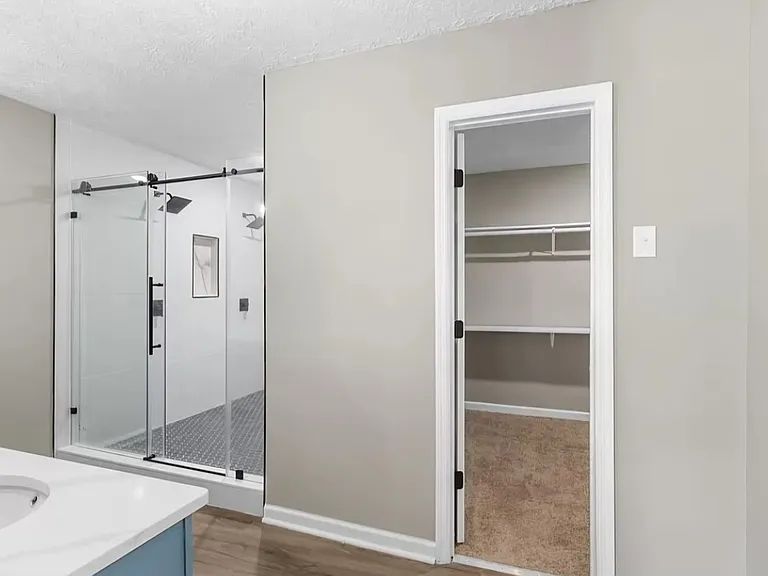 645 Welsh Pl — Photo 17
