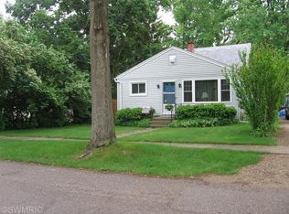 2305 Springmont Ave, Kalamazoo, MI 49008