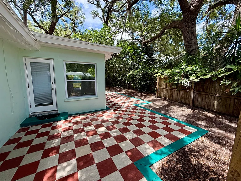 677 Oakwood Dr — Photo 25