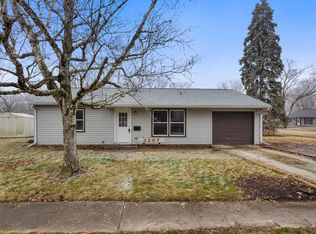 3307 W Daniel St, Champaign, IL 61821