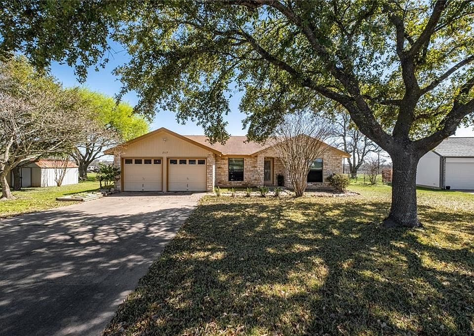 1st image of 2117 Maple Vista Dr