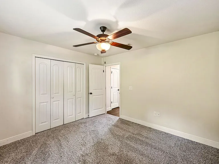 5735 Mill Stream Way — Photo 10
