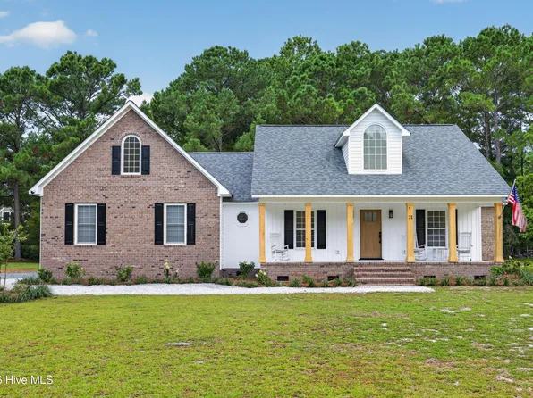 21 Oyster Point Lane, Hampstead, NC 28443