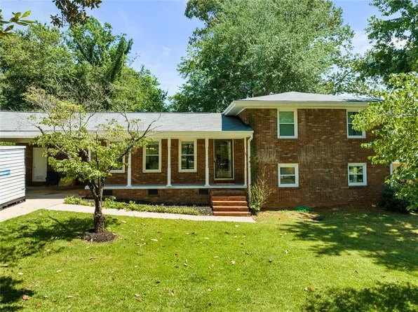 3019 Saint Charles Ave, Gainesville, GA 30504
