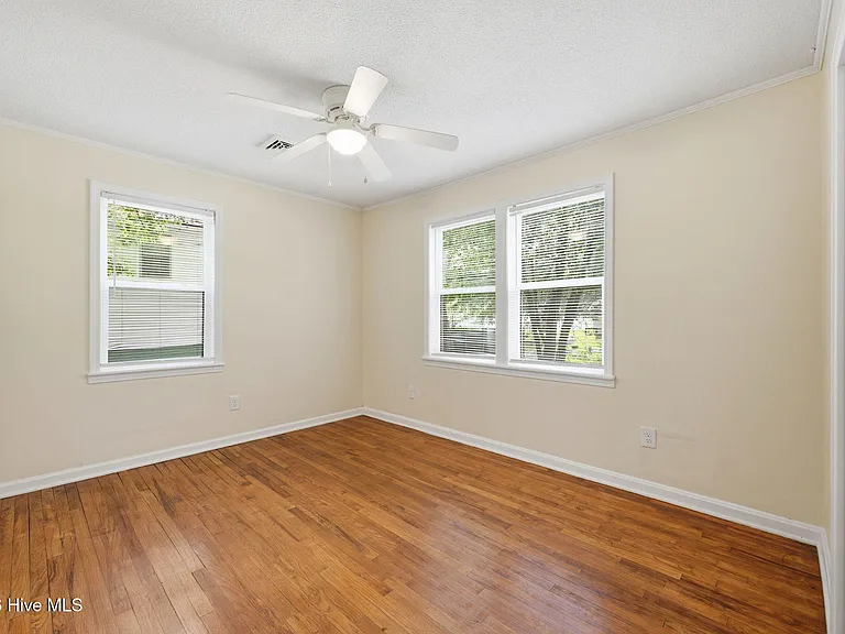 919 Tatum Dr — Photo 12