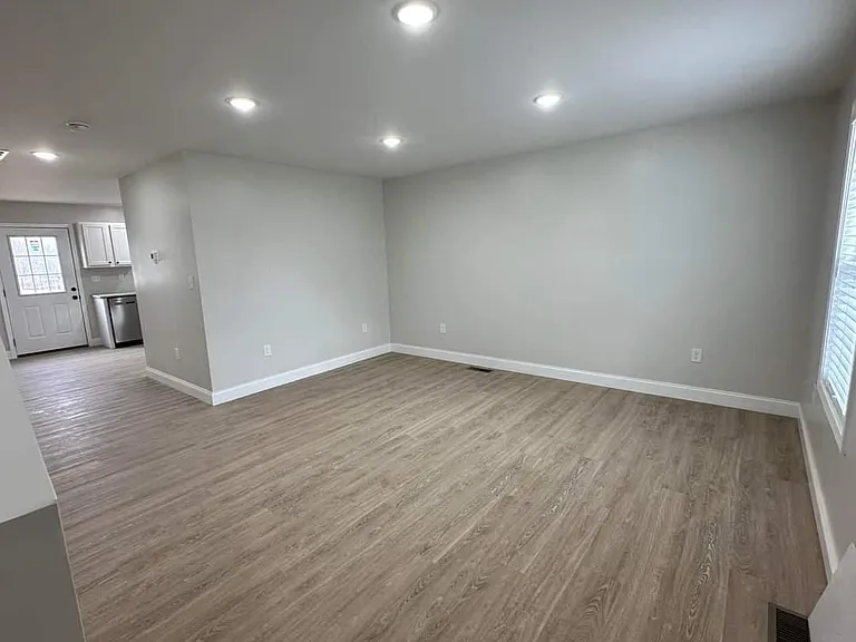 2514 E Highway 312 — Photo 5