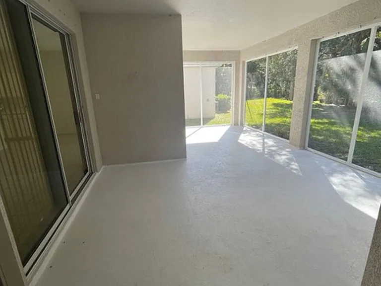 870 Greystone Ln — Photo 13