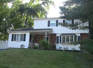 74 Stuart Dr, Poughkeepsie, NY 12603