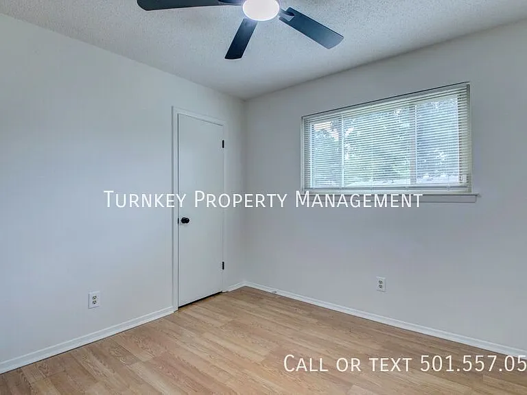 1910 Fair Oaks Dr — Photo 8