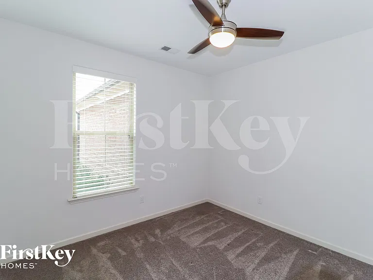 105 Hidden Meadows Ln — Photo 11