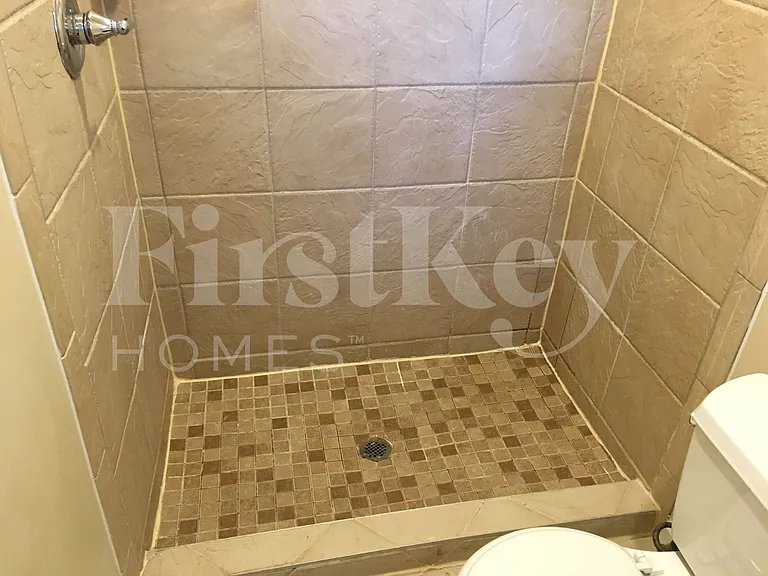 3393 Woods Dr — Photo 19
