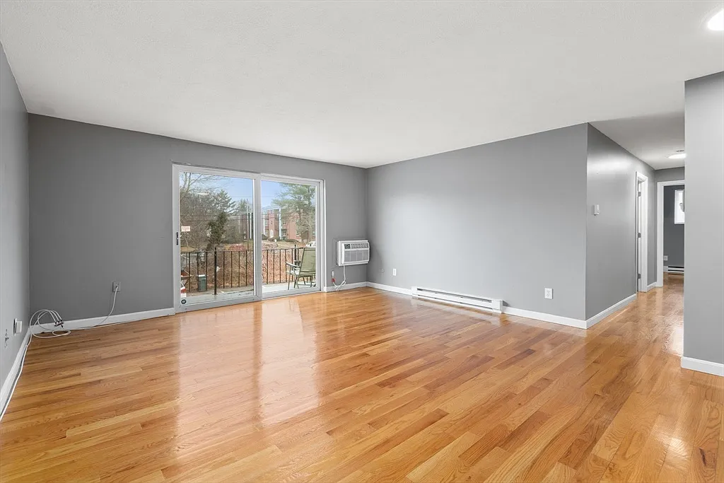 Building Photo - 96 Fountain Ln #14