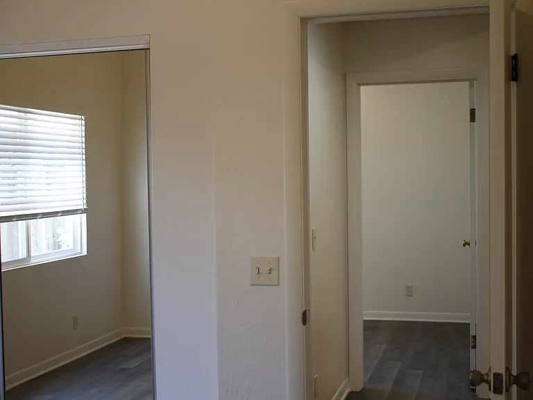 533 Central Ave #B — Photo 24