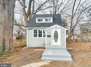 17 W Buckingham Ave, Mount Ephraim, NJ 08059