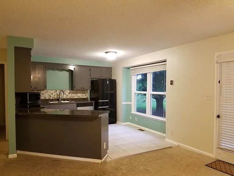 310 Candlewood Dr #CANDLEWOOD — Photo 4