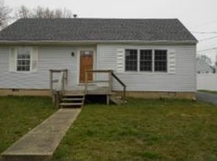 6 Godwin Rd, New Castle, DE 19720