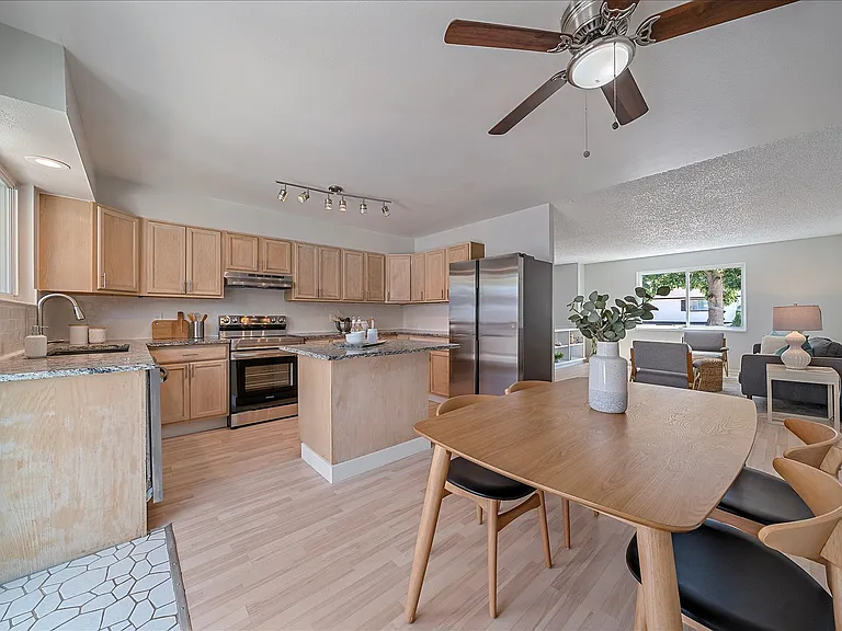 9568 W 56th Pl — Photo 5