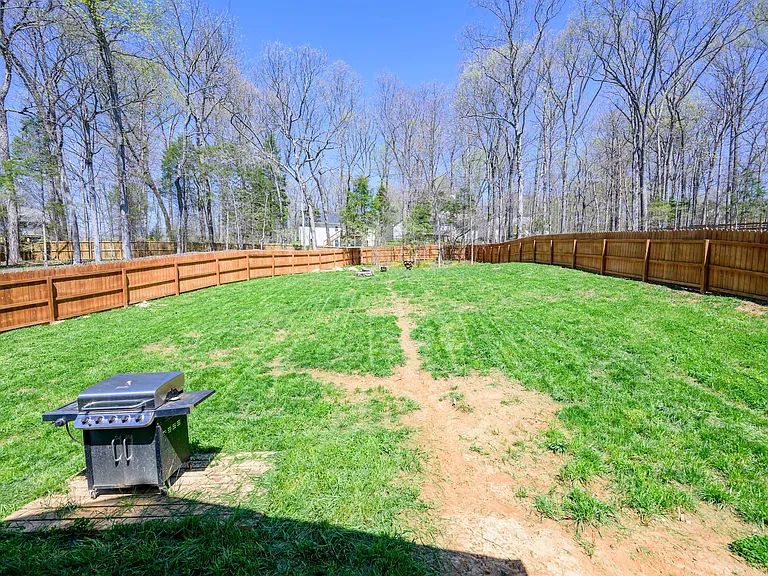 299 Hampton Rd — Photo 12