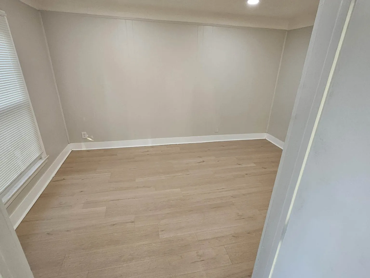 1 bed, 600 sqft, $989 — Photo 2