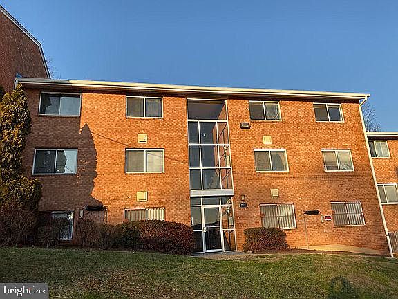 1st image of 7516 Hawthorne St APT 1