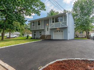 934 Nelson Pl, Piscataway, NJ 08854