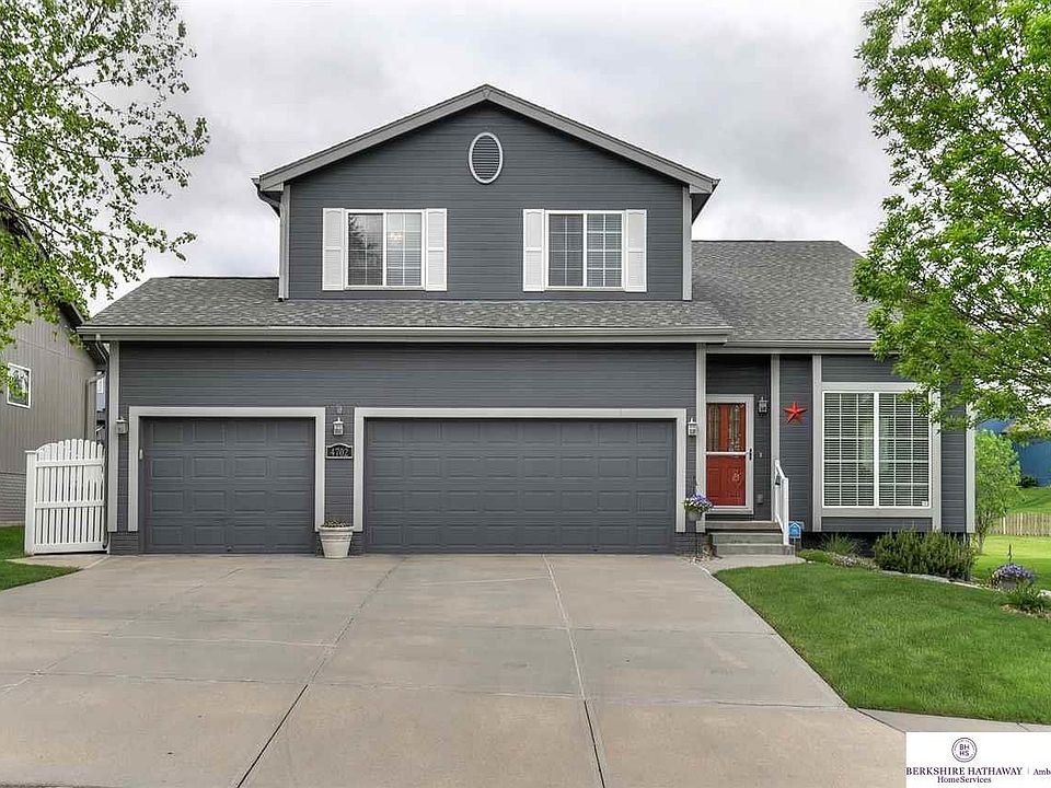 1st image of 4702 N 162nd St