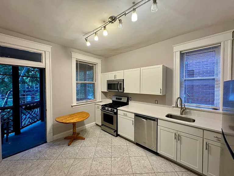 6114 Waterman Blvd #2F — Photo 2