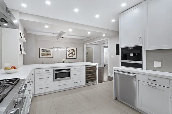Sold by Compass | media 4