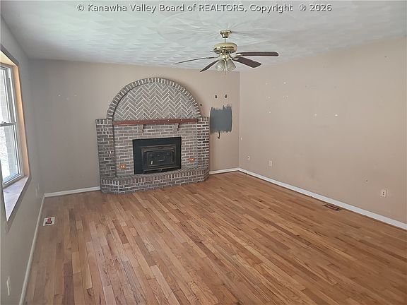 2nd image of 325 Fishers Branch Rd
