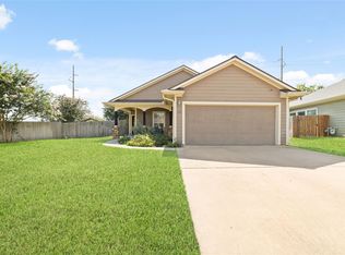 310 Regal Ct, Bellville, TX 77418