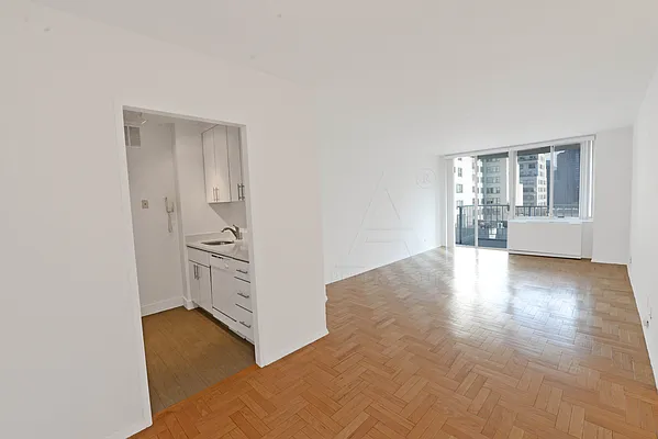 Rented by Peter Ashe | media 17