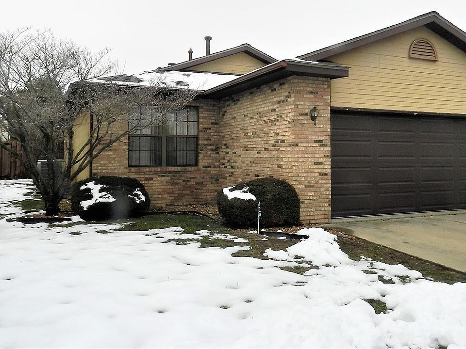1st image of 410 Eagle Terrace Dr