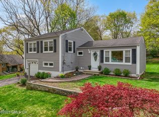 18 Mary Ln, Riverside, CT 06878