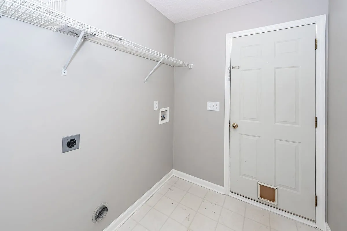 Building Photo - 574 Carters Grove Rd