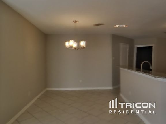 5th image of 702 Mistywood Cir