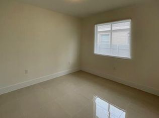 7424 Byron Ave, Miami Beach, FL 33141