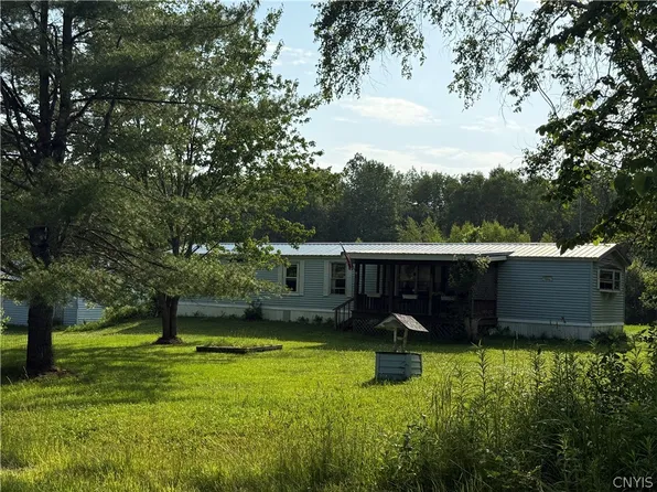 561 Towne Rd, Pulaski, NY 13142