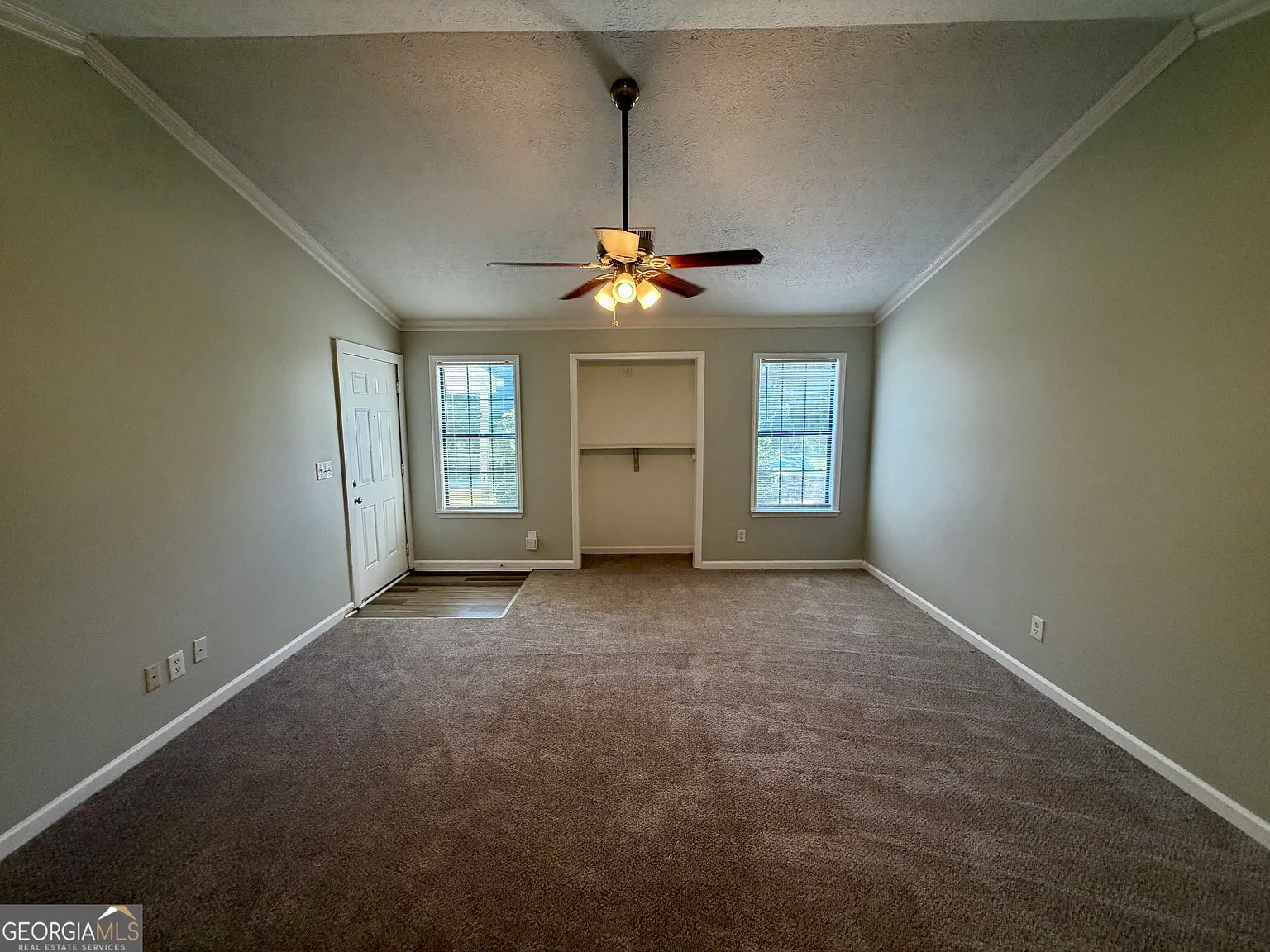 3 bed, 2.0 bath, $1,675 — Photo 2