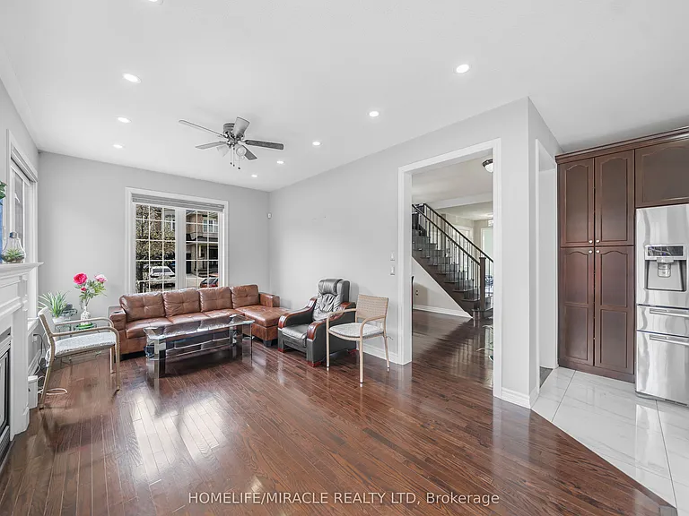 9 Berryfield Way — Photo 10