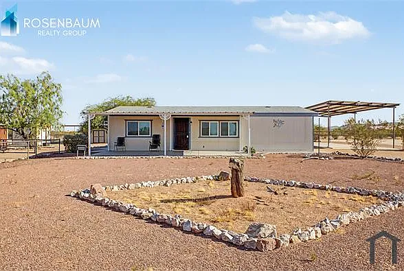 3 bed, 1144 sqft, $2,200 — Photo 3