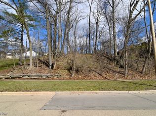 Meadowbrook Blvd, Cleveland Heights, OH 44118