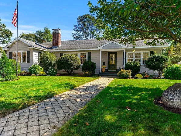 29 Linwood St, Chelmsford, MA 01824