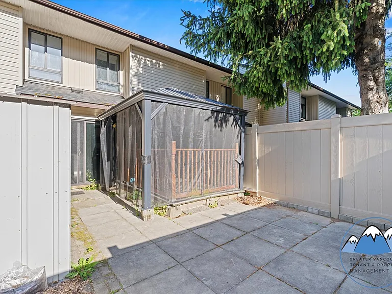9272 122nd St — Photo 24