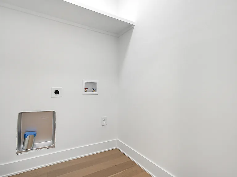 1242 Oxley Rd — Photo 11