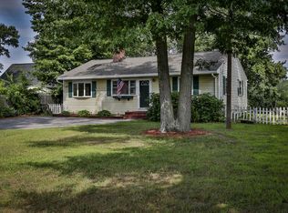 37 Bridle Rd, Billerica, MA 01821