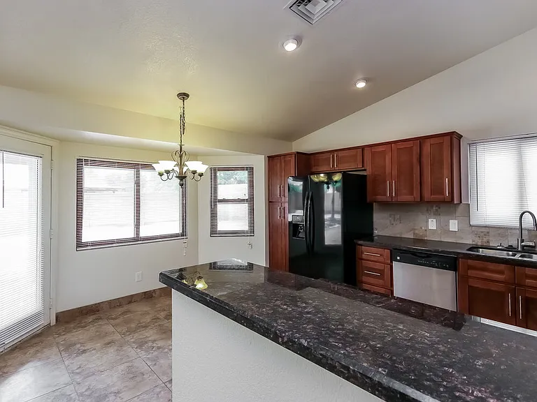 378 S Galaxy Dr — Photo 7