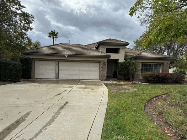 915 Cookie Ln, Fallbrook, CA 92028