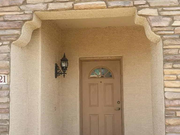 6621 W Shaw Butte Dr — Photo 2